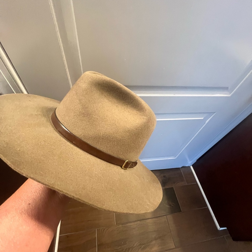 Thoroughbred hand finished hat